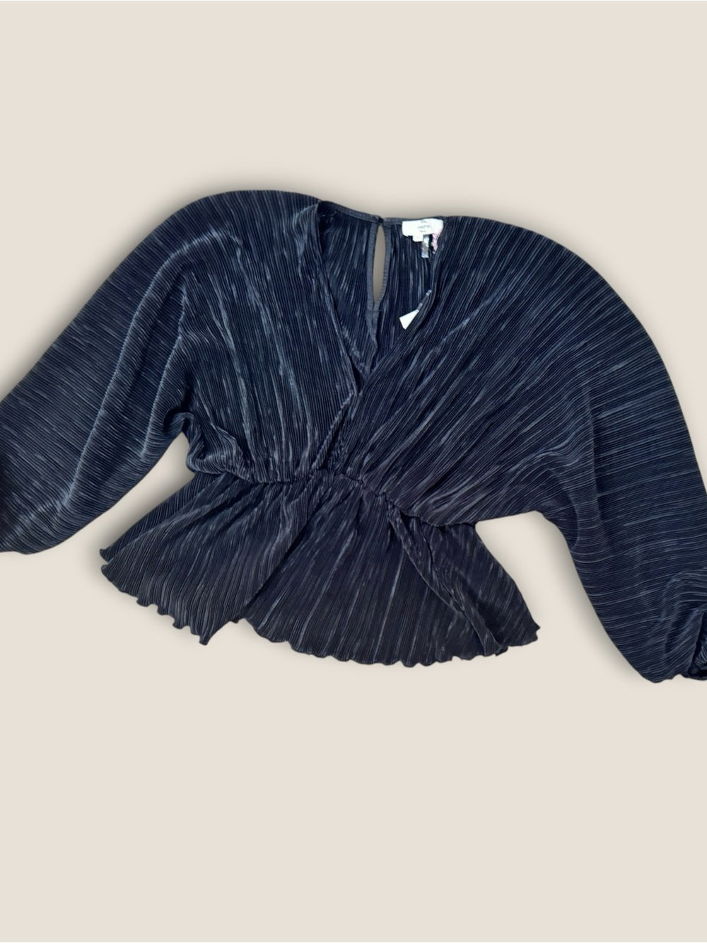 ENTRO by Anthropologie Black Silky Pleated Balloon Sleeve Top Size medium  NWT - Picture 3 of 9